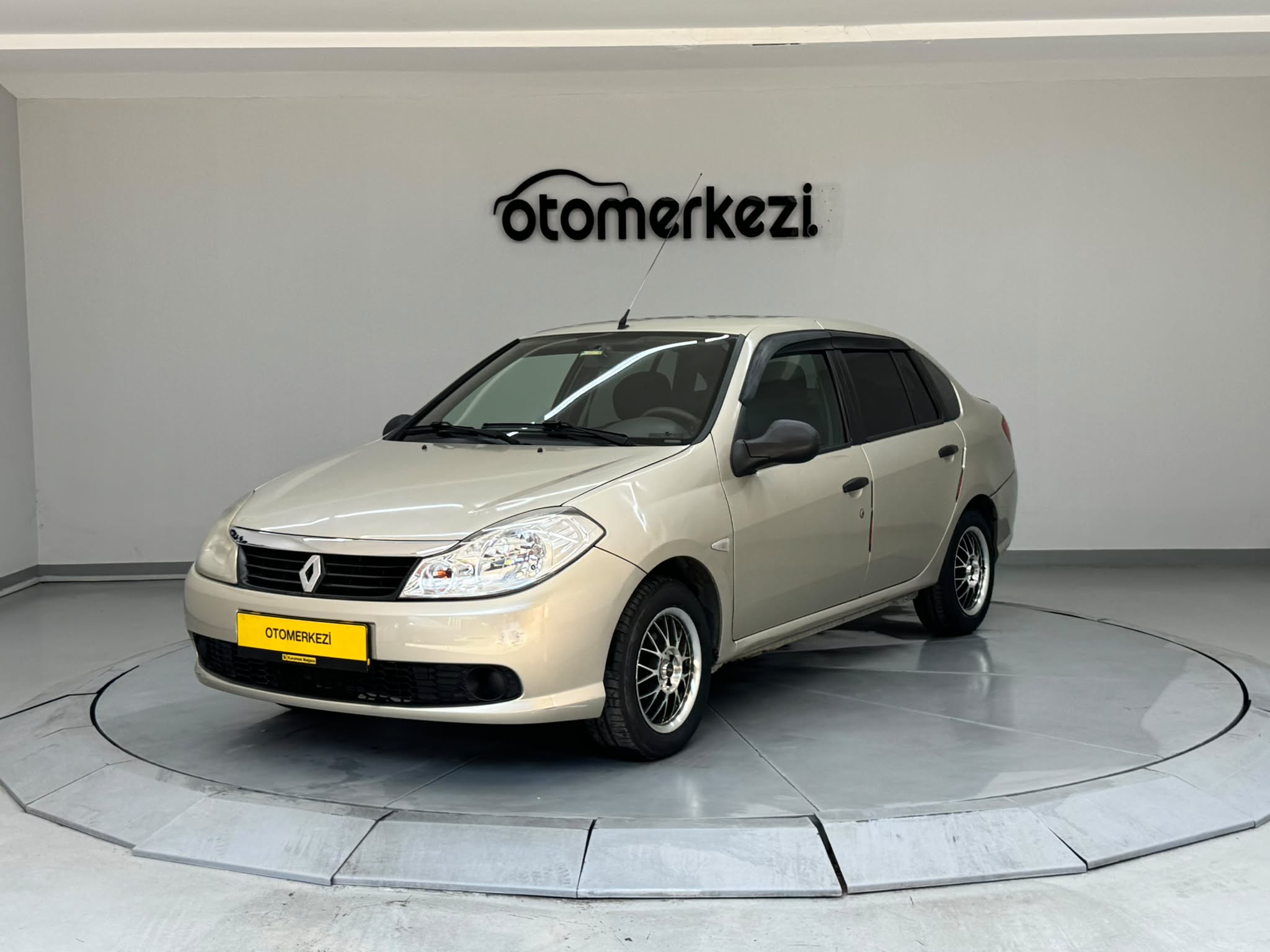 RENAULT SYMBOL 1